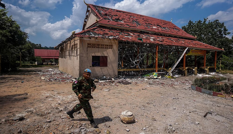 কম্বোডিয়ার বিরুদ্ধে নতুন করে সামরিক অভিযান শুরু থাইল্যান্ডের