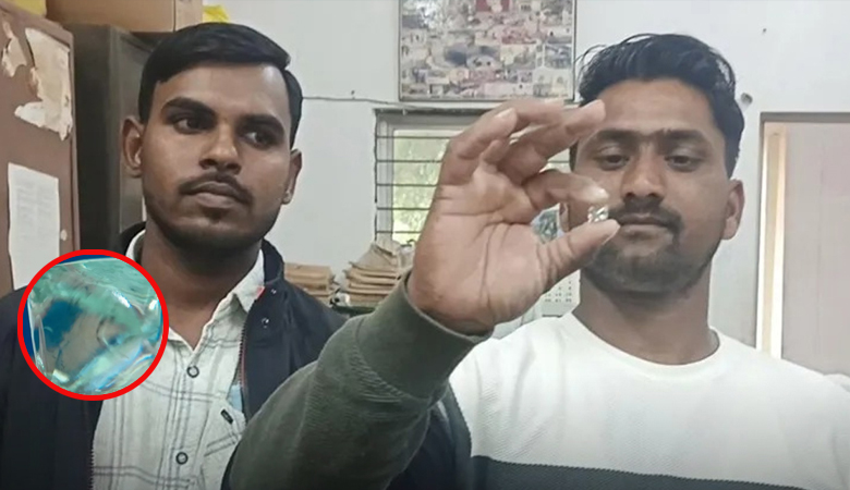 ভারতের পান্নায় দুই বন্ধু পেলেন ৫৫ হাজার ডলারের হীরা