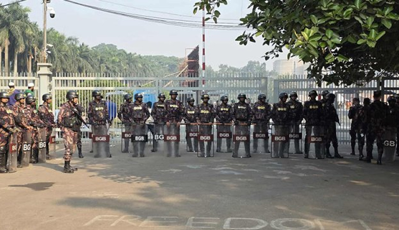 হাদির জানাজায় বডি ওর্ন ক্যামেরাসহ থাকছে পর্যাপ্ত পুলিশ