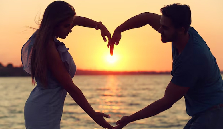 নাগরিকদের প্রেম ও বিয়ে করার জন্য অর্থ দিচ্ছে যে দেশ