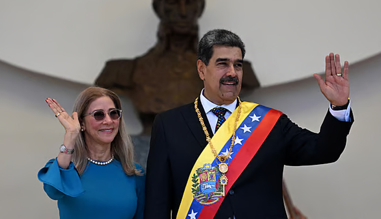 ভেনেজুয়েলার প্রেসিডেন্ট ও তার স্ত্রীকে আটকের দাবি ট্রাম্পের