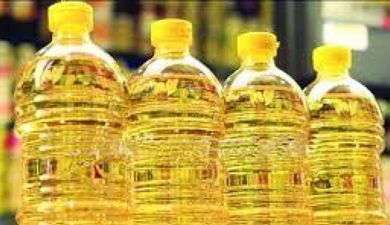 কৃত্রিম সংকট ঠেকাতে ১ কোটি ৩৫ লাখ লিটার সয়াবিন তেল কেনার সিদ্ধান্ত