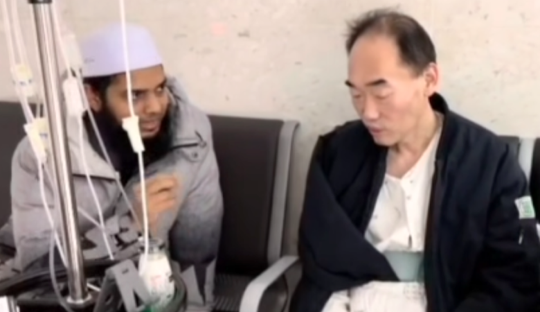 বাংলাদেশি আলেমের হাতে অন্তিম মুহূর্তে হাসপাতালে কোরিয়ান বৃদ্ধের ইসলাম গ্রহণ