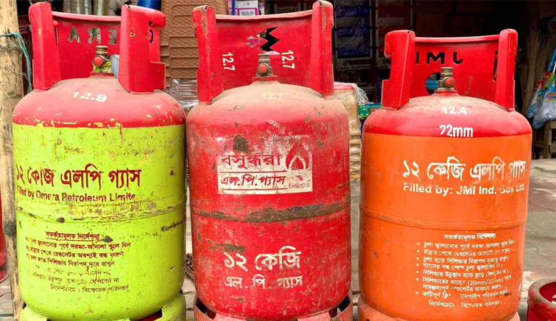 রশিদ চাইলে গ্যাস সিলিন্ডার পাওয়া যায় না