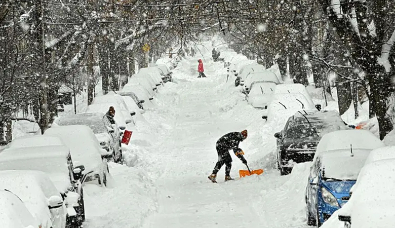 তুষারঝড়ে বিপর্যস্ত যুক্তরাষ্ট্র, ৩০ জনের মৃত্যু