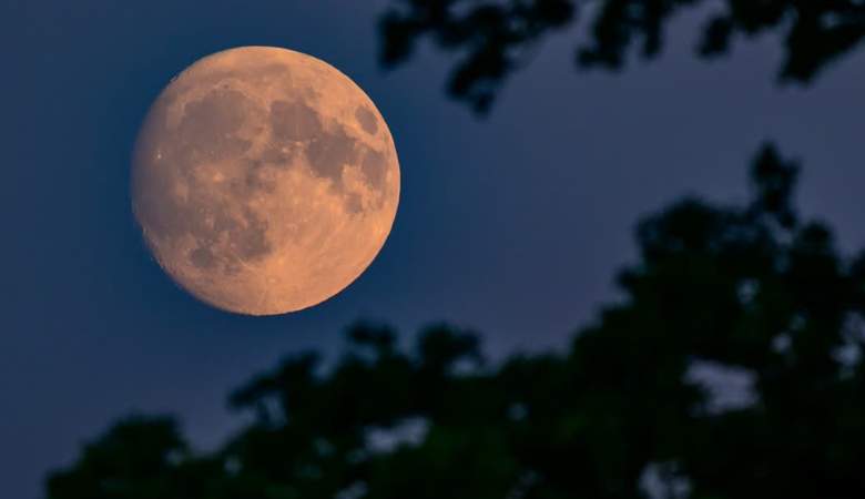 আজ আকাশে দেখা যাবে ‘স্নো মুন’