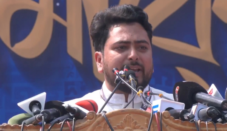 মোবাইল নেওয়ার ব্যাপারে সিদ্ধান্ত বাতিল না করলে ইসি ঘেরাওয়ের হুঁশিয়ারি নাহিদের