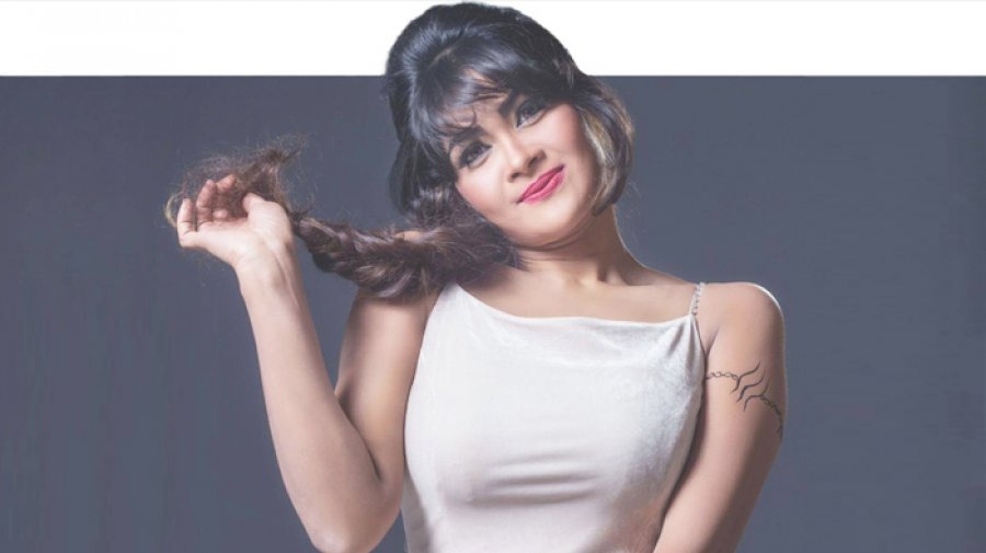 নৌকার মনোনয়ন কেনা নায়িকা এবার ধানের শীষের প্রচারণায়!