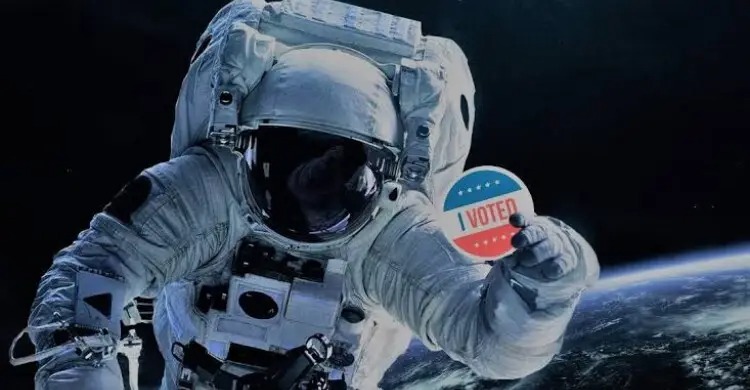 মহাকাশ থেকে ভোট দেওয়া হয় যে পদ্ধতিতে