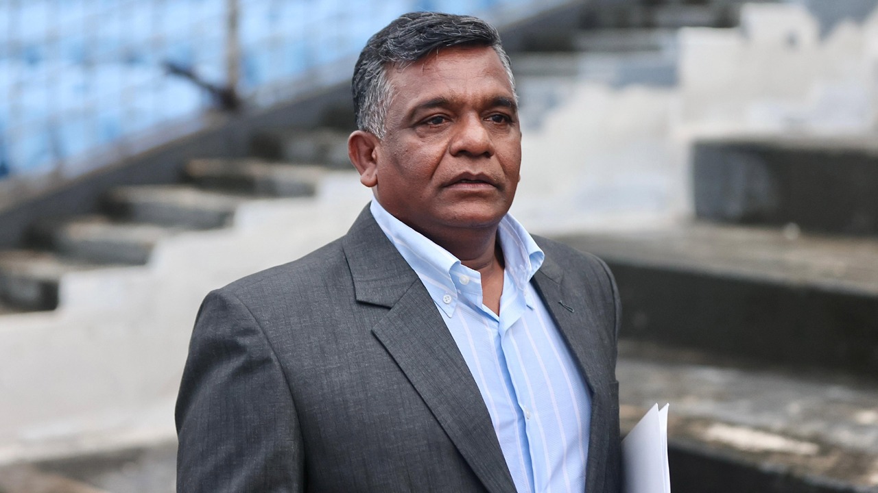 এসিসির সভায় যোগ দিতে কুয়েতে গেলেন বুলবুল