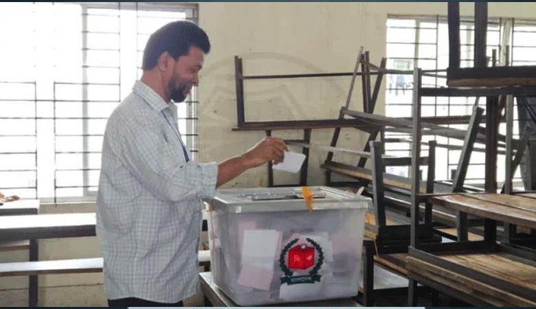 ত্রয়োদশ সংসদ নির্বাচনে ভোটার উপস্থিতি ৬০ দশমিক ৬৯ শতাংশ:ইসি