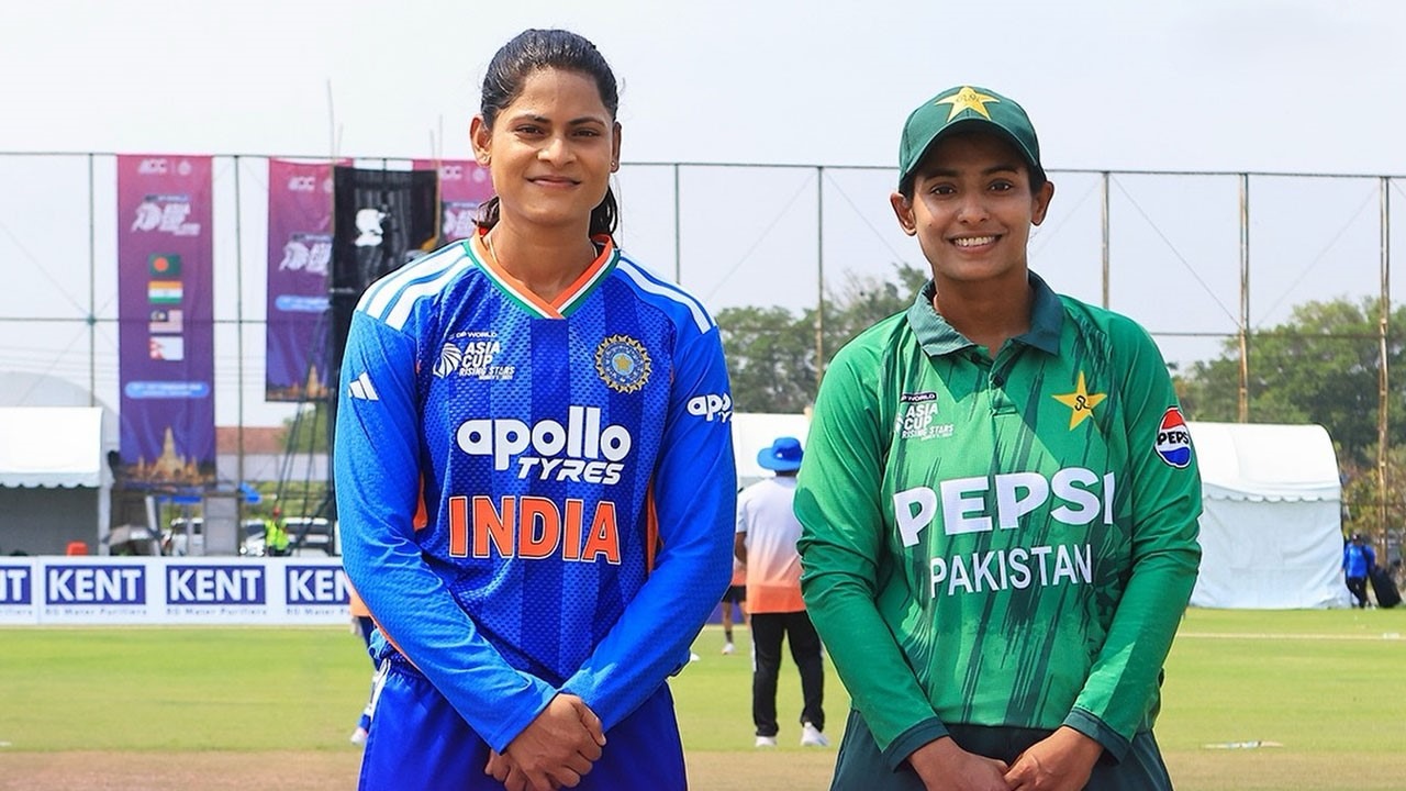 পাকিস্তানকে ৮ উইকেটে হারাল ভারত