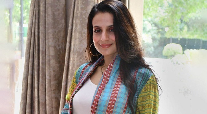 আমিশা প্যাটেলের বিরুদ্ধে গ্রেপ্তারি পরোয়ানা