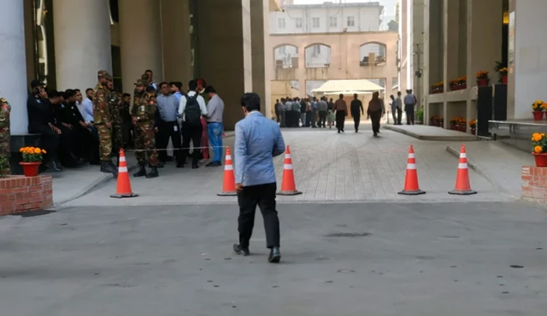 নতুন মন্ত্রিসভার সদস্যদের বরণে প্রস্তুত সচিবালয়