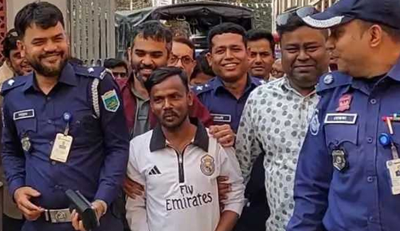 নায়িকা বানানোর আশ্বাসে ধর্ষণ, গ্রেফতার হিরো আলম