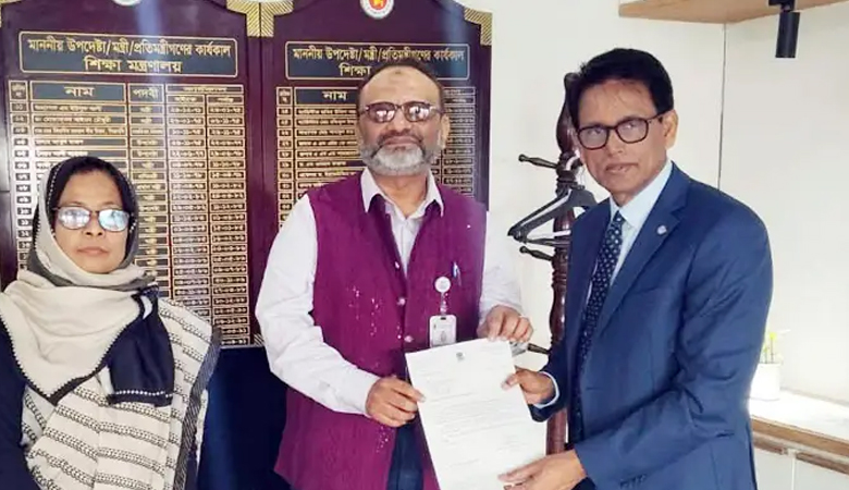 পদত্যাগ করলেন ঢাবি উপাচার্য