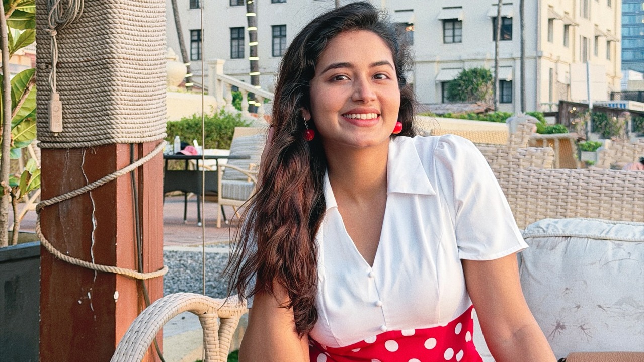 কলকাতার ক্যাফে কালচারটা খুব ভালো লাগে : তাসনিয়া ফারিণ