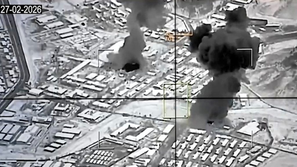 আফগানিস্তানের একাধিক শহরে পাকিস্তানের হামলা