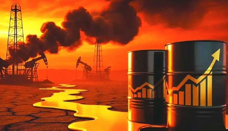বিশ্ববাজারে লাফিয়ে বাড়ছে তেলের দাম