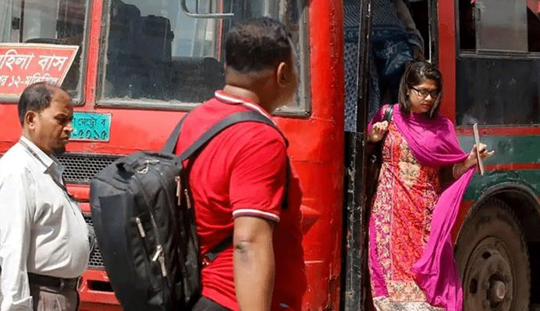 বিভিন্ন স্লোগানে মহিলা বাস সার্ভিস চালুর উদ্যোগ নিলো বিআরটিসি