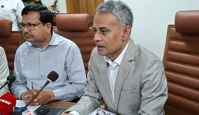 ঈদযাত্রায় অতিরিক্ত ভাড়া নিলে বাসের রুট পারমিট বাতিল: মন্ত্রী