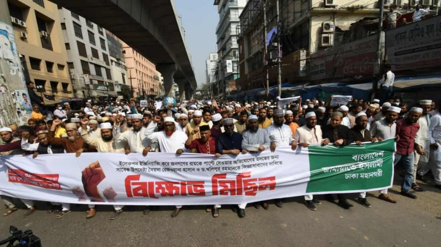 নির্বাচনে মহা-ইঞ্জিনিয়ারিংয়ের অভিযোগ