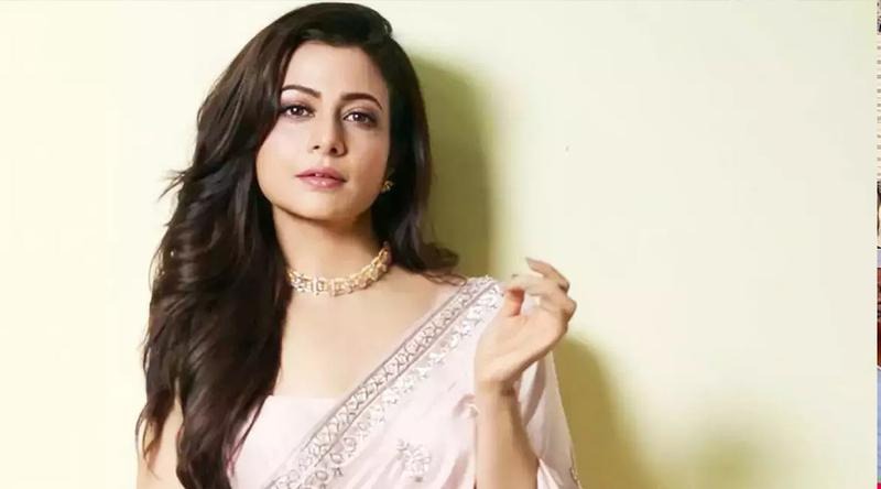 এবার রাজনীতিতে পা রাখলেন কোয়েল মল্লিক