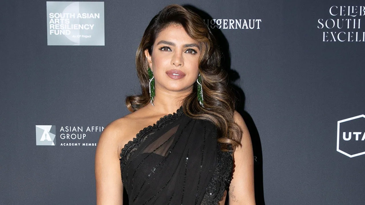 অস্কারের মঞ্চে পুরস্কার তুলে দেবেন প্রিয়াঙ্কা চোপড়া