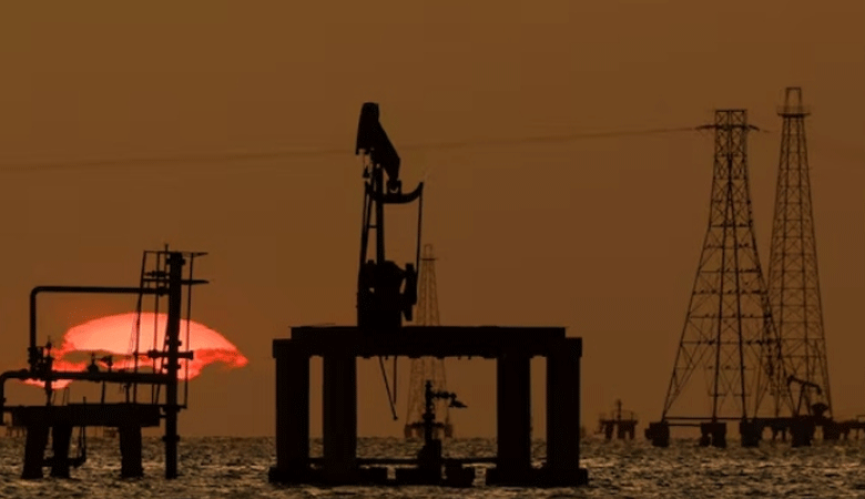 বিশ্ববাজারে জ্বালানি তেলের দামে বড় লাফ