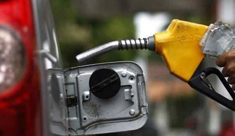 পেট্রোল পাম্পে তেলের সরবরাহ বাড়ালো বিপিসি