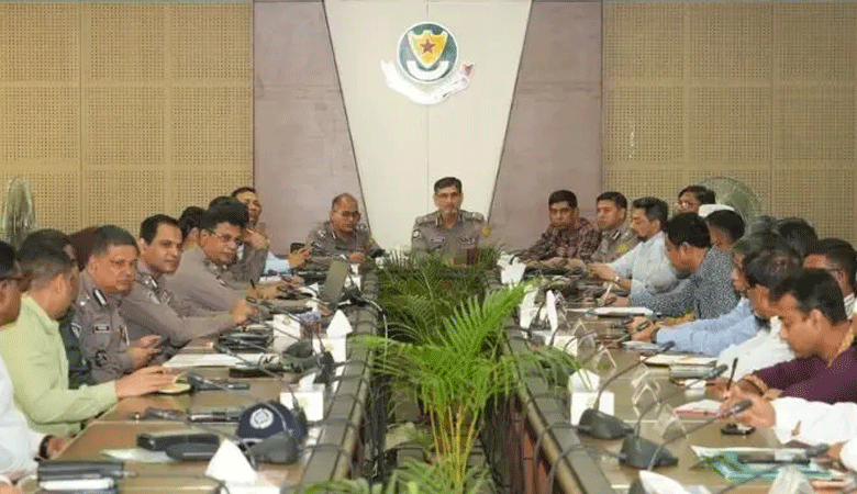 ঈদযাত্রার নিরাপত্তায় থাকবে সোয়াট, ডগ স্কোয়াড, অশ্বারোহী পুলিশ: ডিএমপি