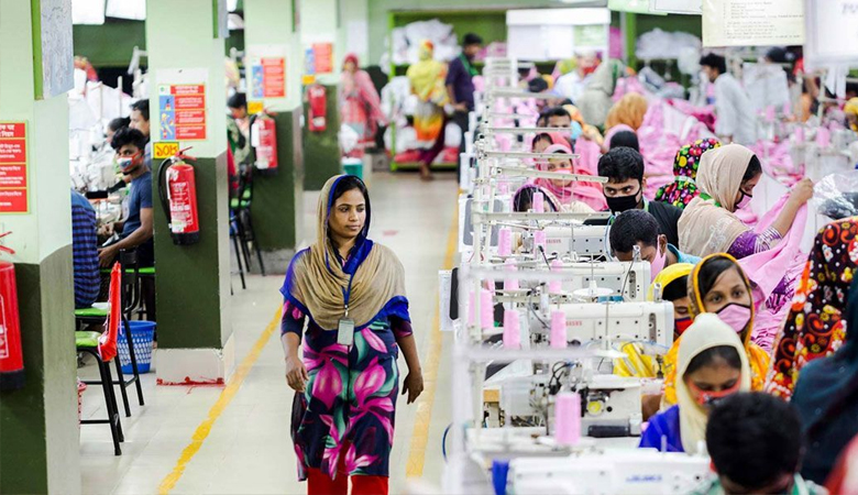 ঈদের ছুটির আগেই শ্রমিকদের বেতন-বোনাস পরিশোধের নির্দেশ