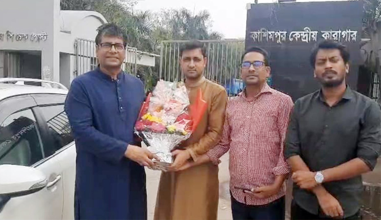 জামিনে মুক্তি পেলেন সাংবাদিক আনিস আলমগীর