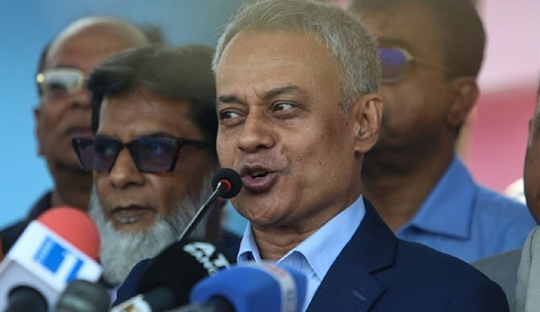 গণপরিবহনে পর্যাপ্ত জ্বালানি দেওয়া হচ্ছে, বাড়তি ভাড়া নেওয়ার সুযোগ নেই: সড়কমন্ত্রী