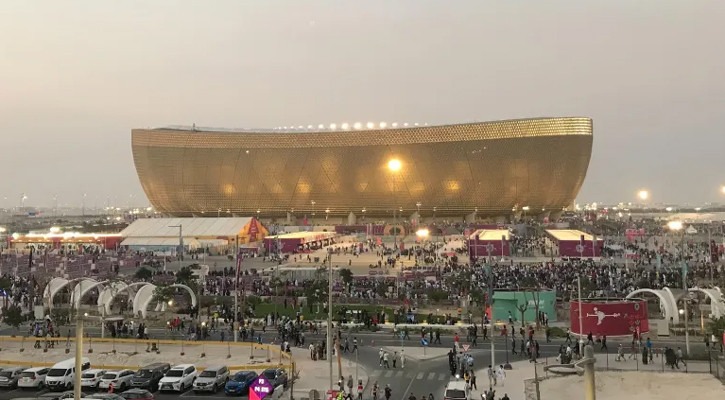 মধ্যপ্রাচ্যে খেলাধুলায় ‘লাল বাত্তি’