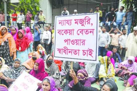 অর্ধেক কারখানায় বোনাস বাকি, বেতনও পায়নি হাজারো শ্রমিক