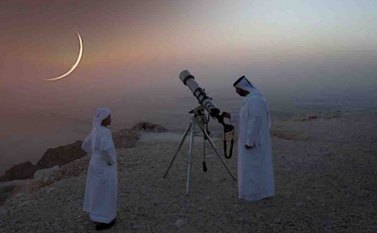 সৌদি আরবের আকাশে চাঁদ দেখা যায়নি, ঈদ শুক্রবার