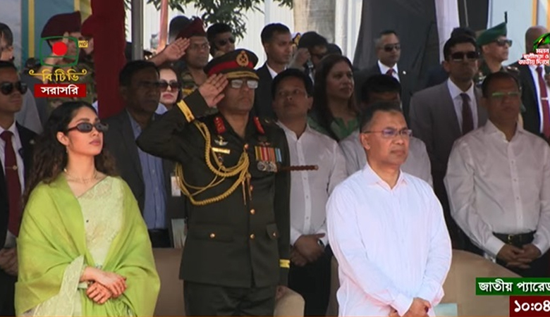 স্বাধীনতা দিবসে প্যারেড গ্রাউন্ডের কুচকাওয়াজে প্রধানমন্ত্রী
