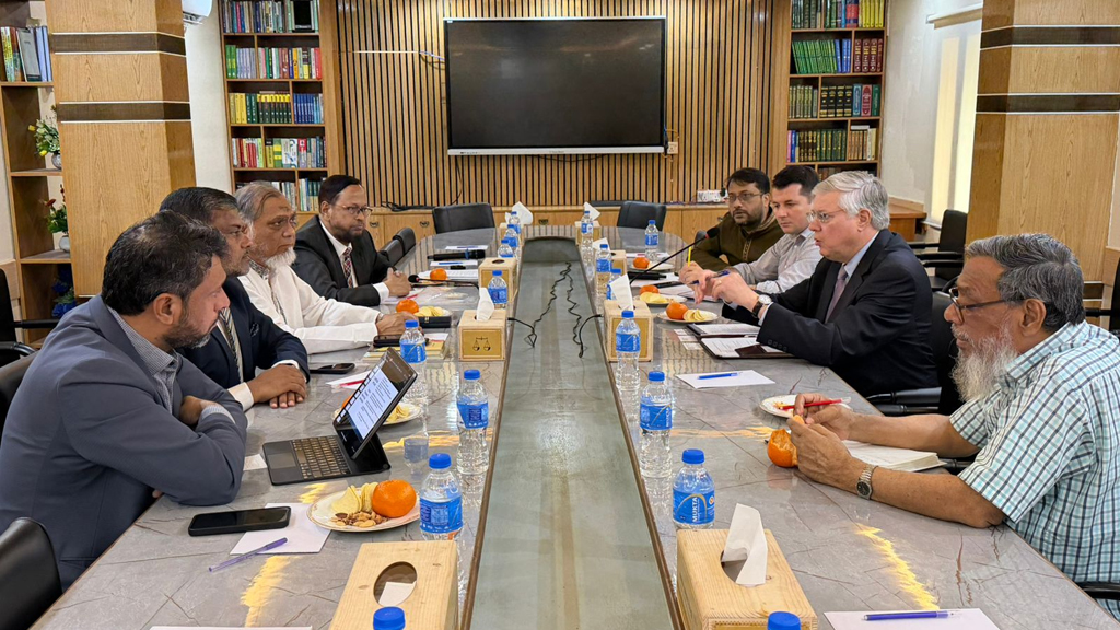 গণভোট অধ্যাদেশ বাতিলের উদ্যোগ নিচ্ছে সরকার: জামায়াত এমপি