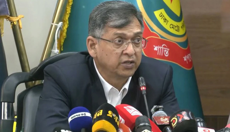 পুলিশকে আগের পোশাকে ফেরাতে কাজ করছে সরকার: স্বরাষ্ট্রমন্ত্রী