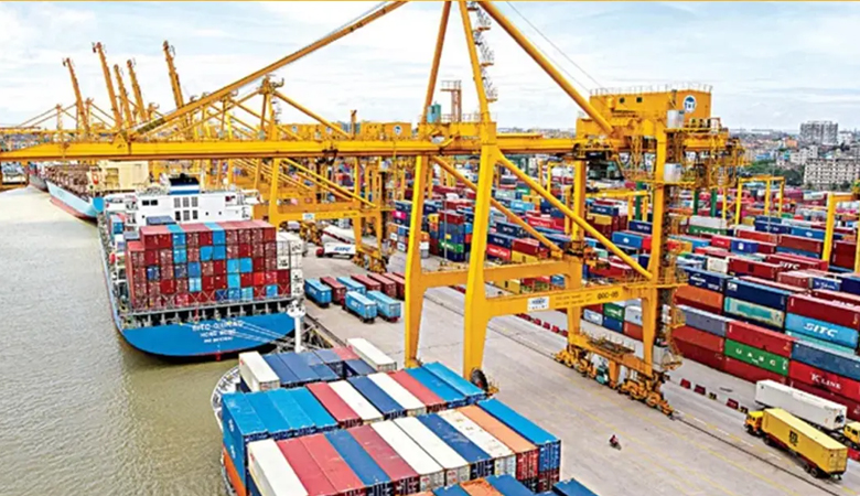 চট্টগ্রাম বন্দরে তেল নিয়ে ভিড়ছে আরো এক জাহাজ