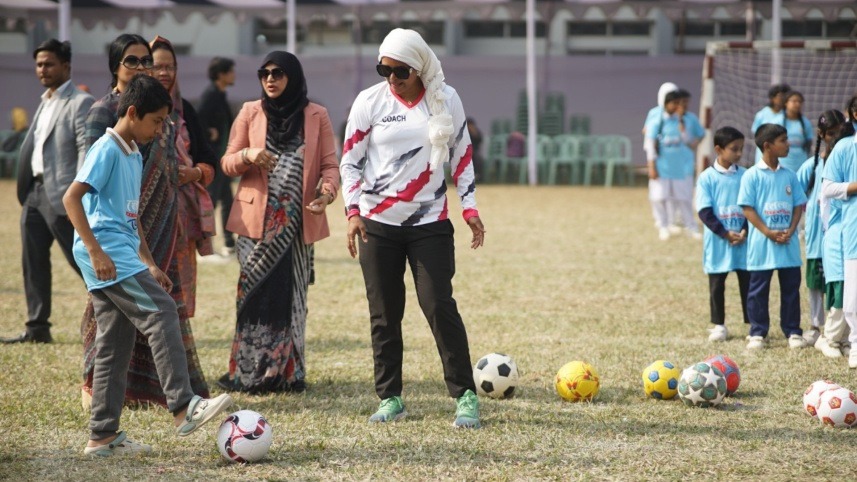 খেলাধুলা বাধ্যতামূলক করার সাহসী সিদ্ধান্ত