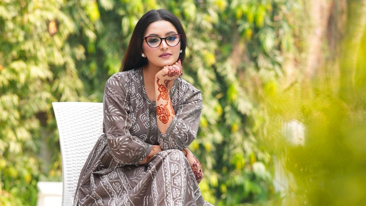 নীতিবাক্য ঝাড়ার সময় খেয়াল রাখুন : পরীমণি