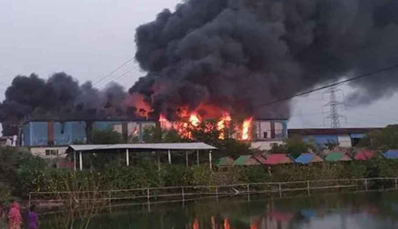 কেরানীগঞ্জের গ্যাসলাইট কারখানায় আগুনে নিহত ৫