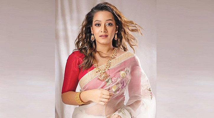 ‘বিদায়’ দিয়ে নতুন করে ফিরছেন দীঘি