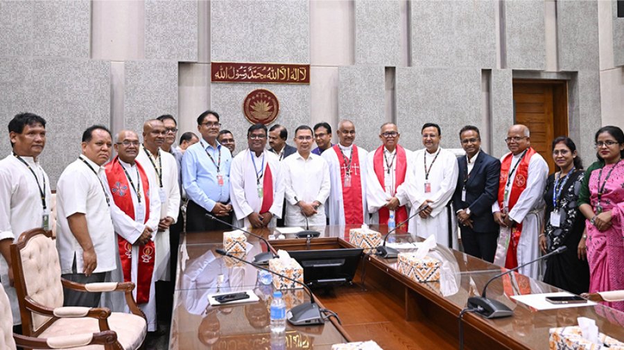 সরকার সব ধর্মের মানুষকে একচোখে দেখতে চায়: প্রধানমন্ত্রী