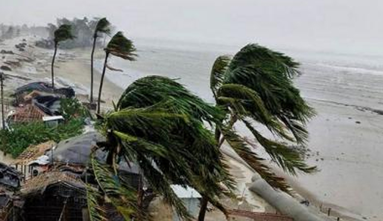 দুপুরের মধ্যে ৬০ কিমি বেগে ঝড়ের আশঙ্কা
