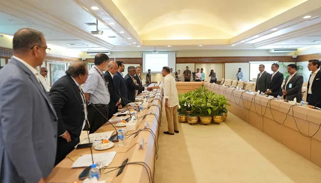 বিনিয়োগের বাধা দূরীকরণে নীতি-সংস্কার ও আস্থার পুনর্গঠন জরুরি