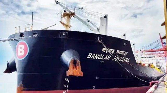 হরমুজ পারাপারে রওনা বাংলার জয়যাত্রা জাহাজ