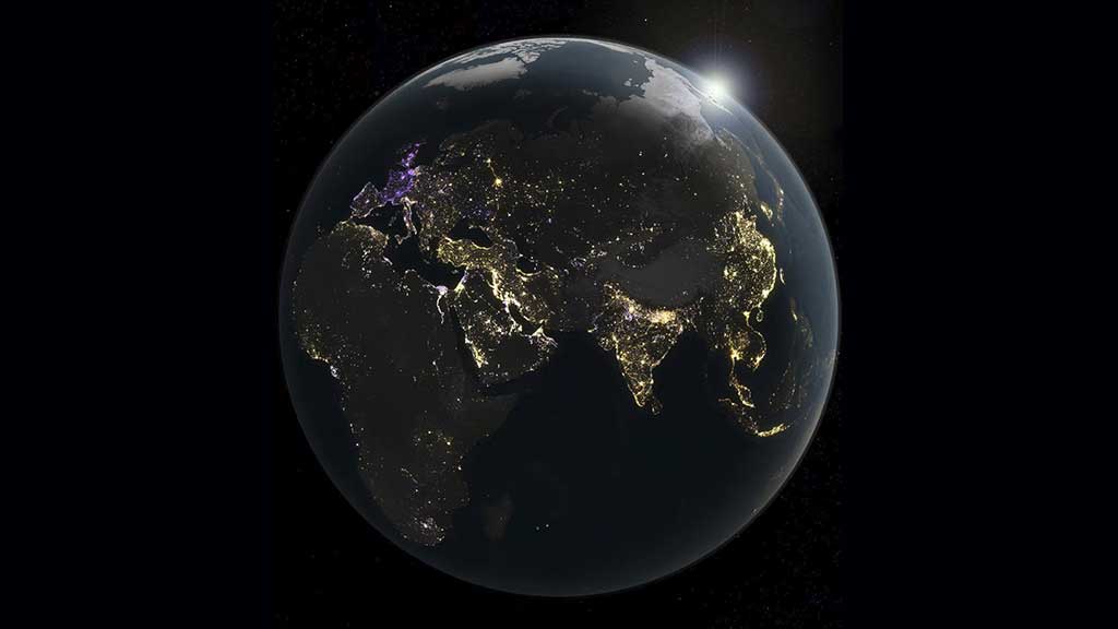 কৃত্রিম আলোয় উজ্জ্বল হচ্ছে রাতের পৃথিবী